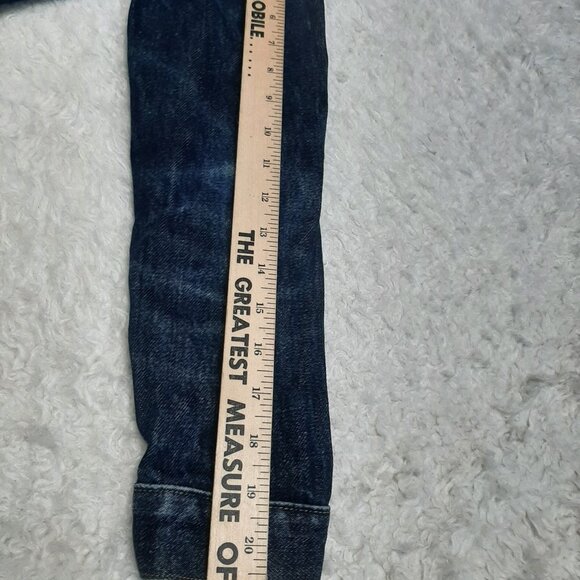 Vintage Guess Women's Blue Denim Jacket Made in USA Size: S - Picture 4 of 9